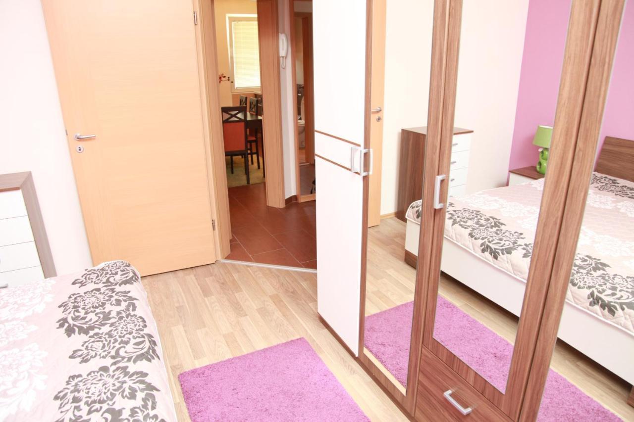 Apartments Elena Ohrid Bilik gambar